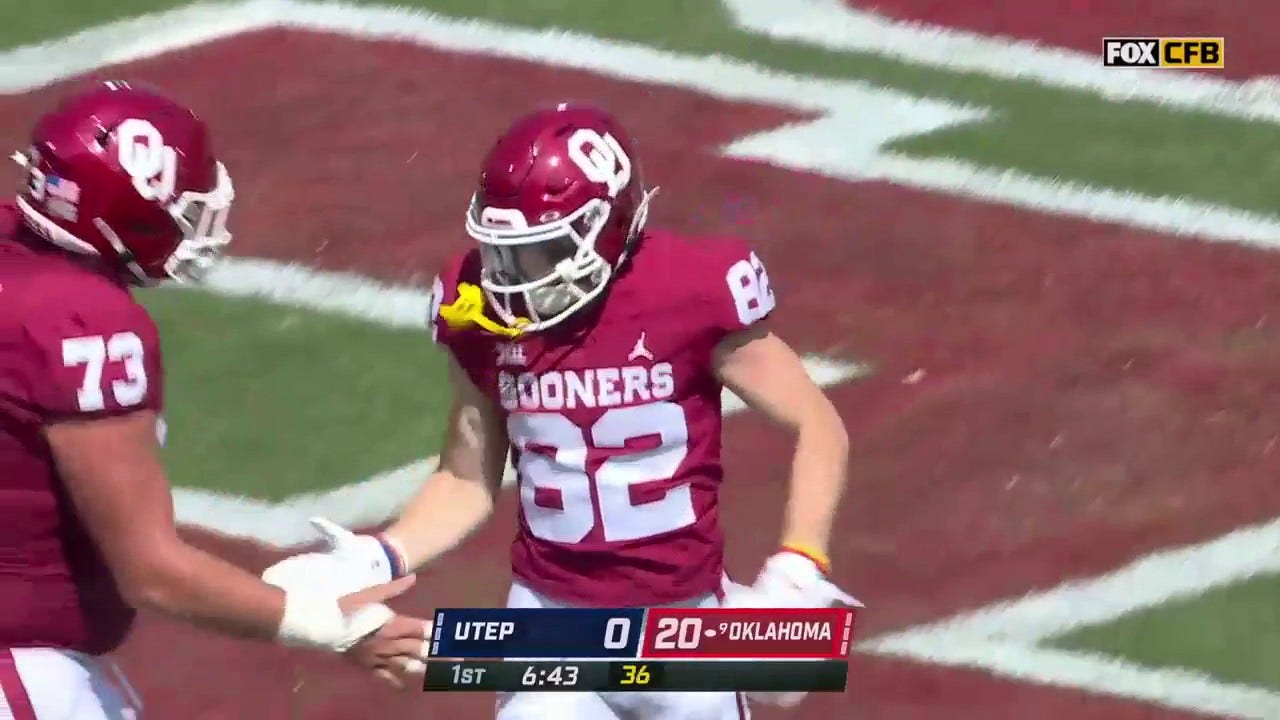 Oklahoma increases lead to 21-0 after a 46-yard reverse TD by Gavin Freeman