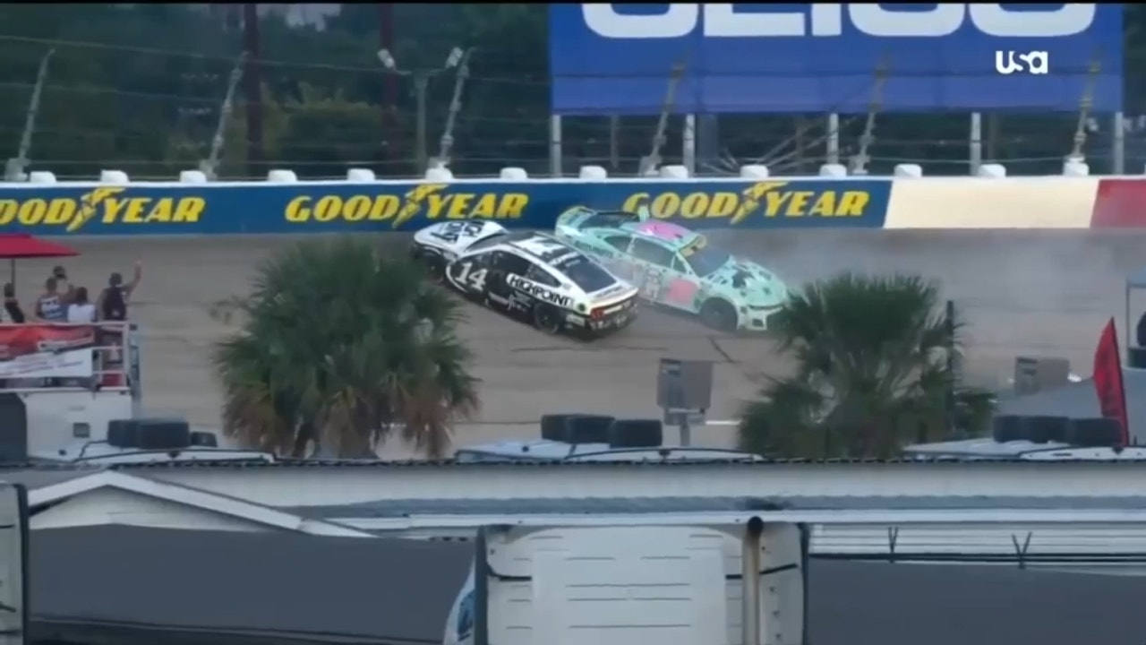 Chase Elliott's day ends early after colliding with Turn 1 wall