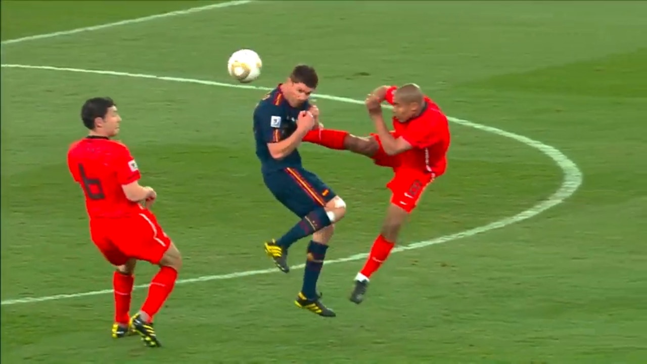 De Jong's kick starts wave of bookings: No. 69 | Most Memorable Moments in World Cup History