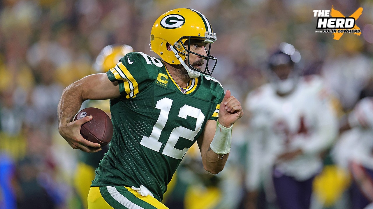 Packers ride big second quarter to 27-10 win over Bears