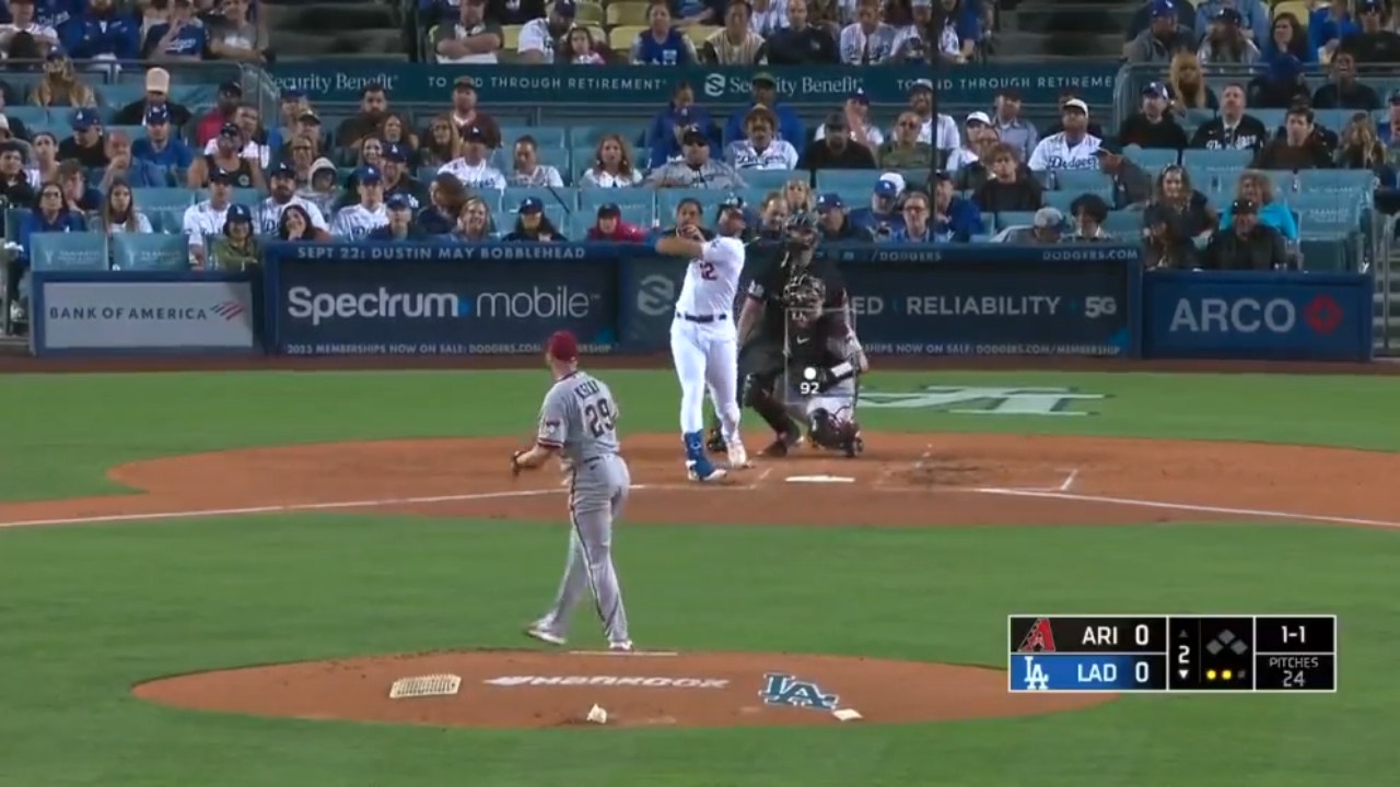 Dodgers’ Joey Gallo CRUSHES a home run against the Diamondbacks #news