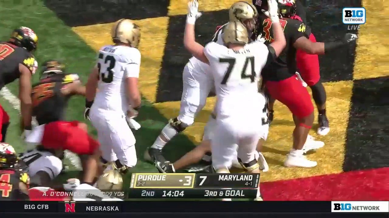 Purdue's Dylan Downing punches it in the endzone from one yard out, bringing Purdue ahead of Maryland 10-7