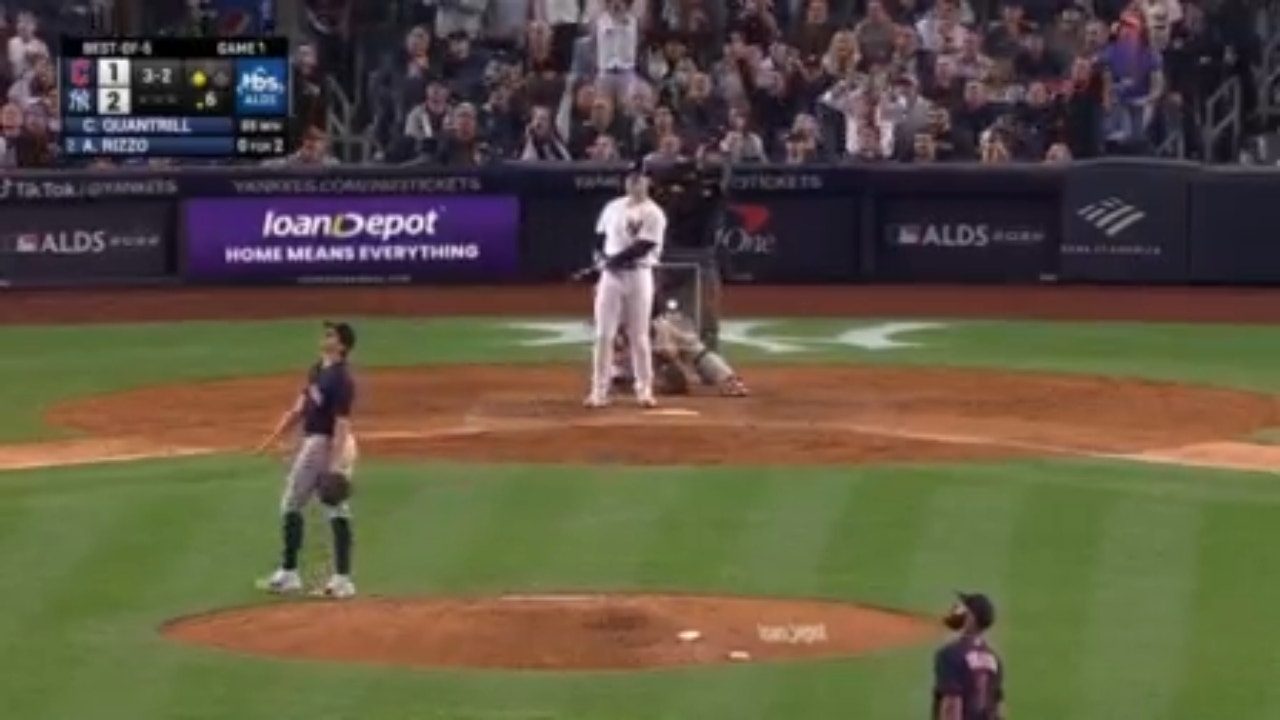 Anthony Rizzo hits a two-run home run to bring the Yankees to a 4-1 lead over the Guardians