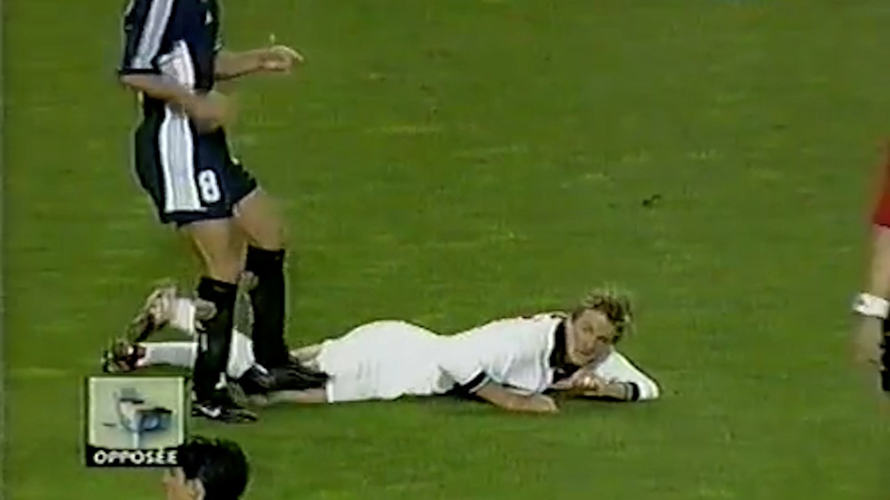 David Beckham sent off: No. 40 | Most Memorable Moments in World Cup History