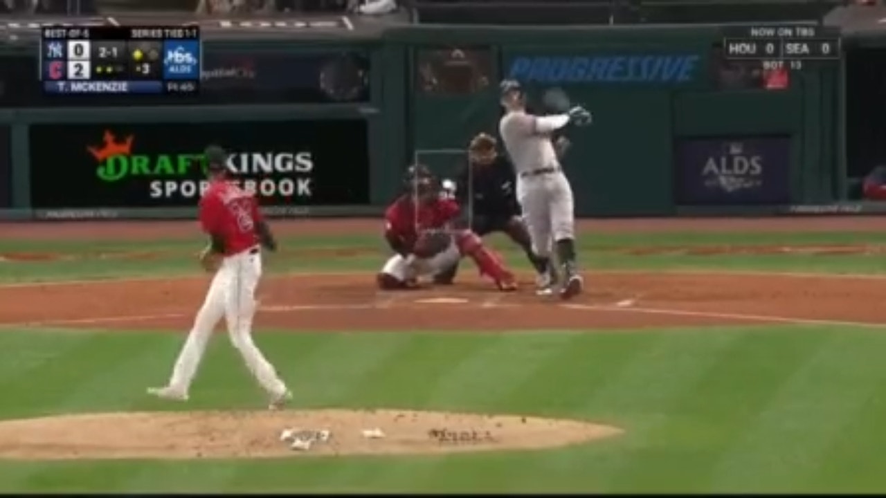Aaron Judge hits a two-run home run to tie the game for the Yankees 