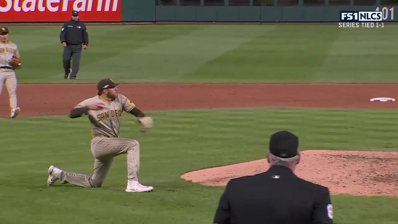 Padres' Joe Musgrove makes ridiculous diving play to rob J.T. Realmuto of a base hit