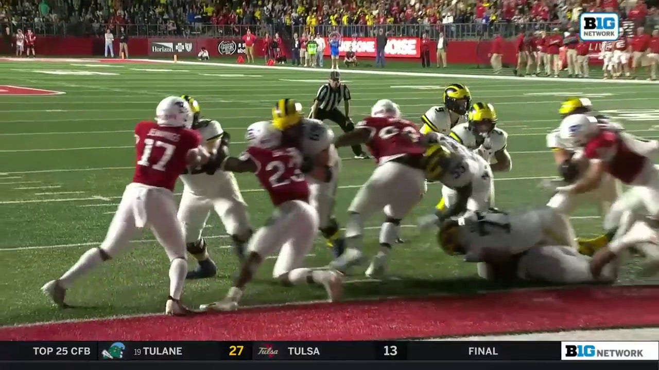 Blake Corum punishes Rutgers' goal-line defense, Michigan converts on 4th & goal to grab early lead