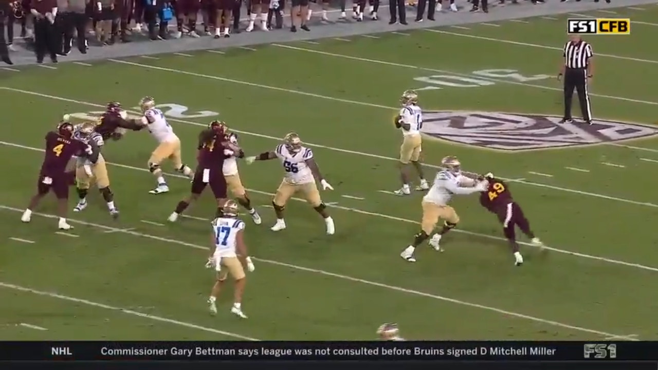 Dorian Thompson-Robinson throws a DART to extend No. 12 UCLA's lead over Arizona State