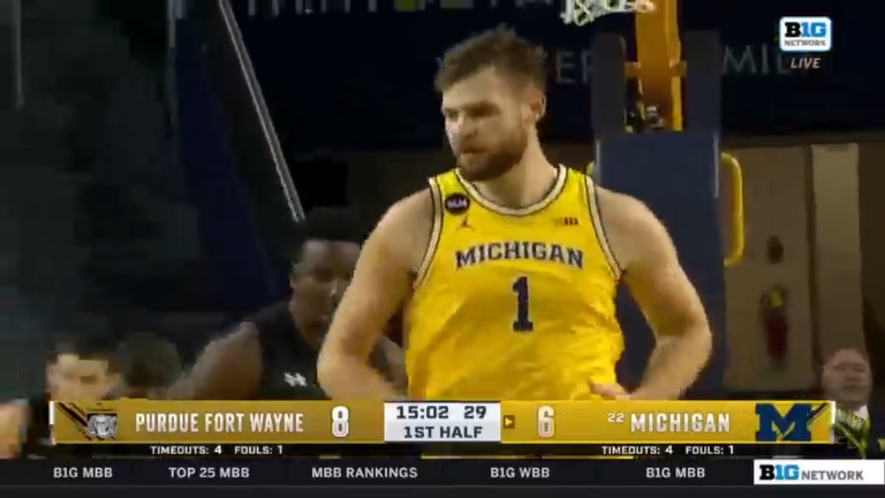 Hunter Dickinson shines with 22 points in the Wolverines' 75-56 win over Purdue Fort Wayne