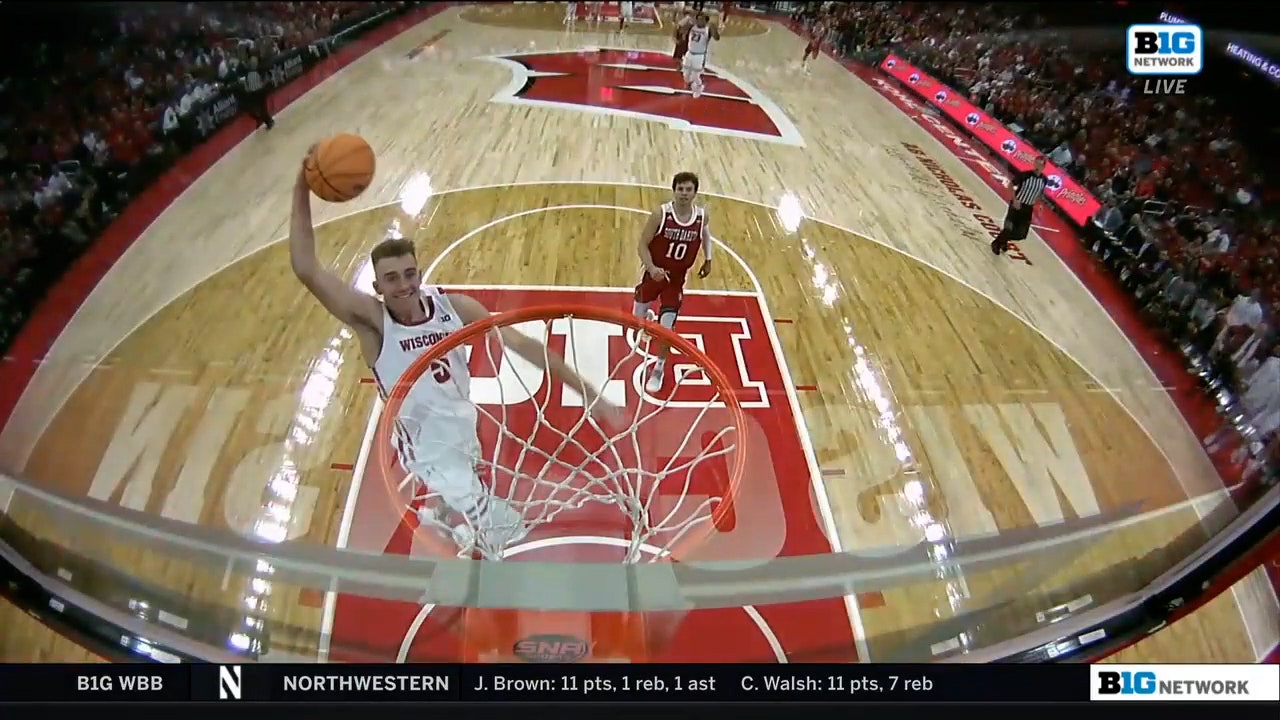 Wisconsin's Tyler Wahl makes the steal and throws down an impressive one-handed dunk