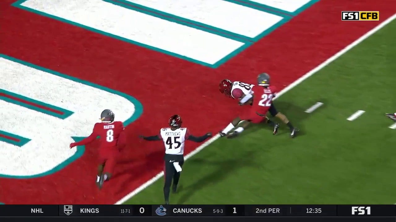 San Diego State's Jalen Mayden finds Mekhi Shaw on the 30-yard touchdown strike