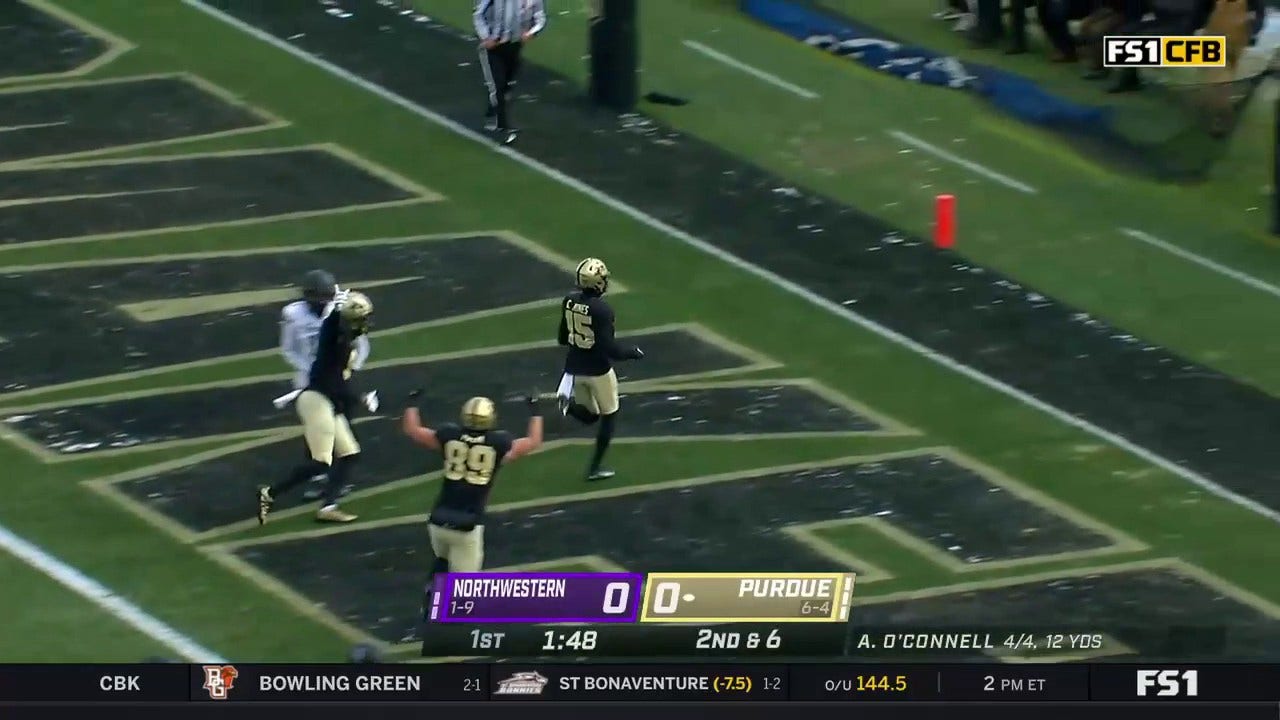 Aidan O'Connell finds Charlie Jones on a 15-yard TD for Purdue to take the lead against Northwestern 