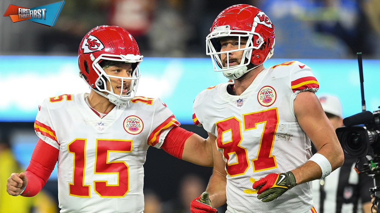 Travis Kelce pulls a Deion Sanders on touchdown against Chargers