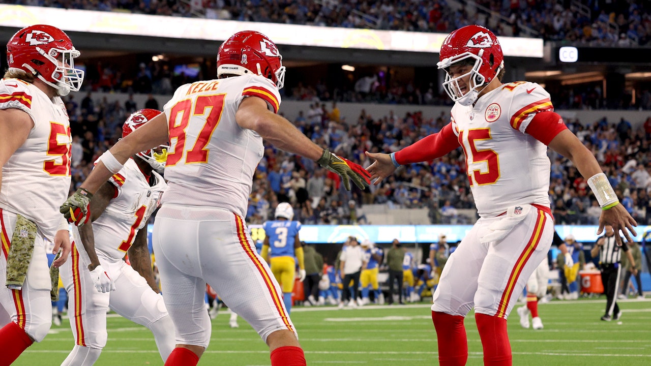 FOX Sports: NFL on X: #ChiefsKingdom Pat Mahomes and The Kansas City Chiefs  are the 2019 AFC West Champions!  / X