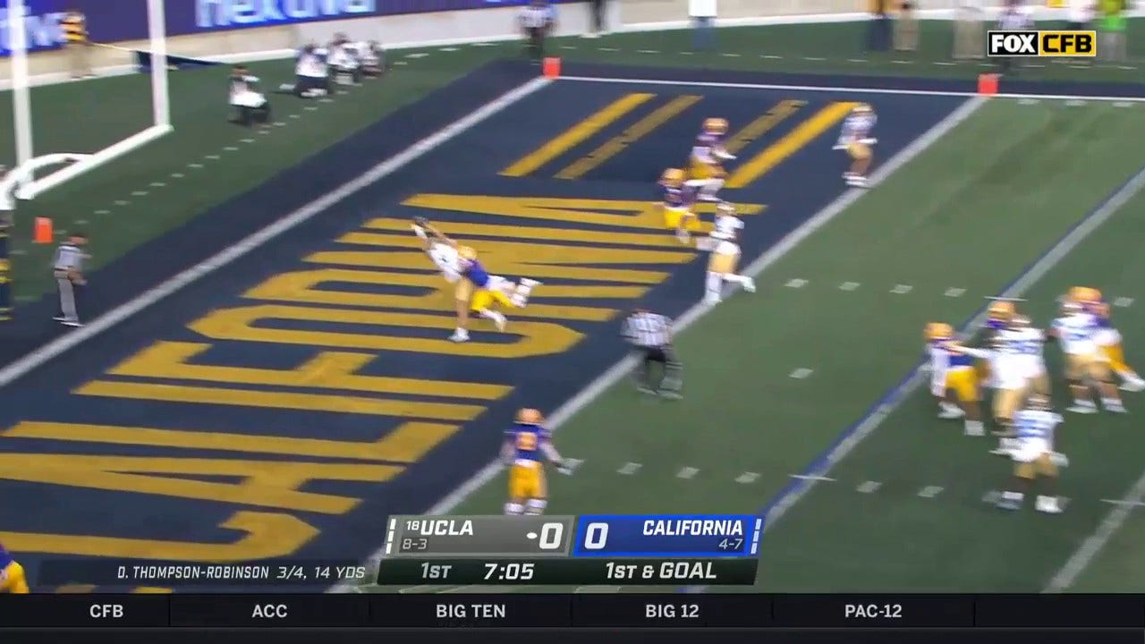UCLA's Dorian Thompson-Robinson hits Jake Bobo for the five-yard touchdown strike