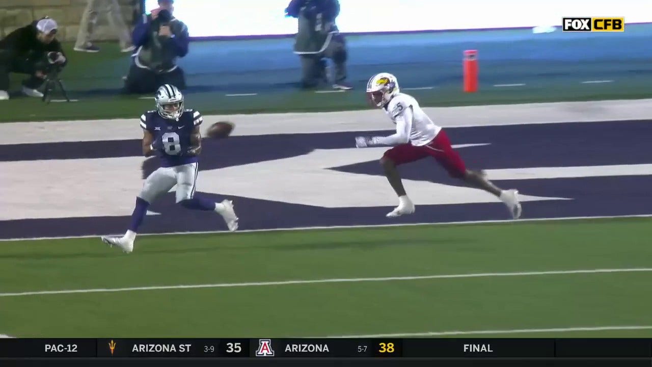 Kansas State's Will Howard hits Phillip Brooks with the 14-yard touchdown pass