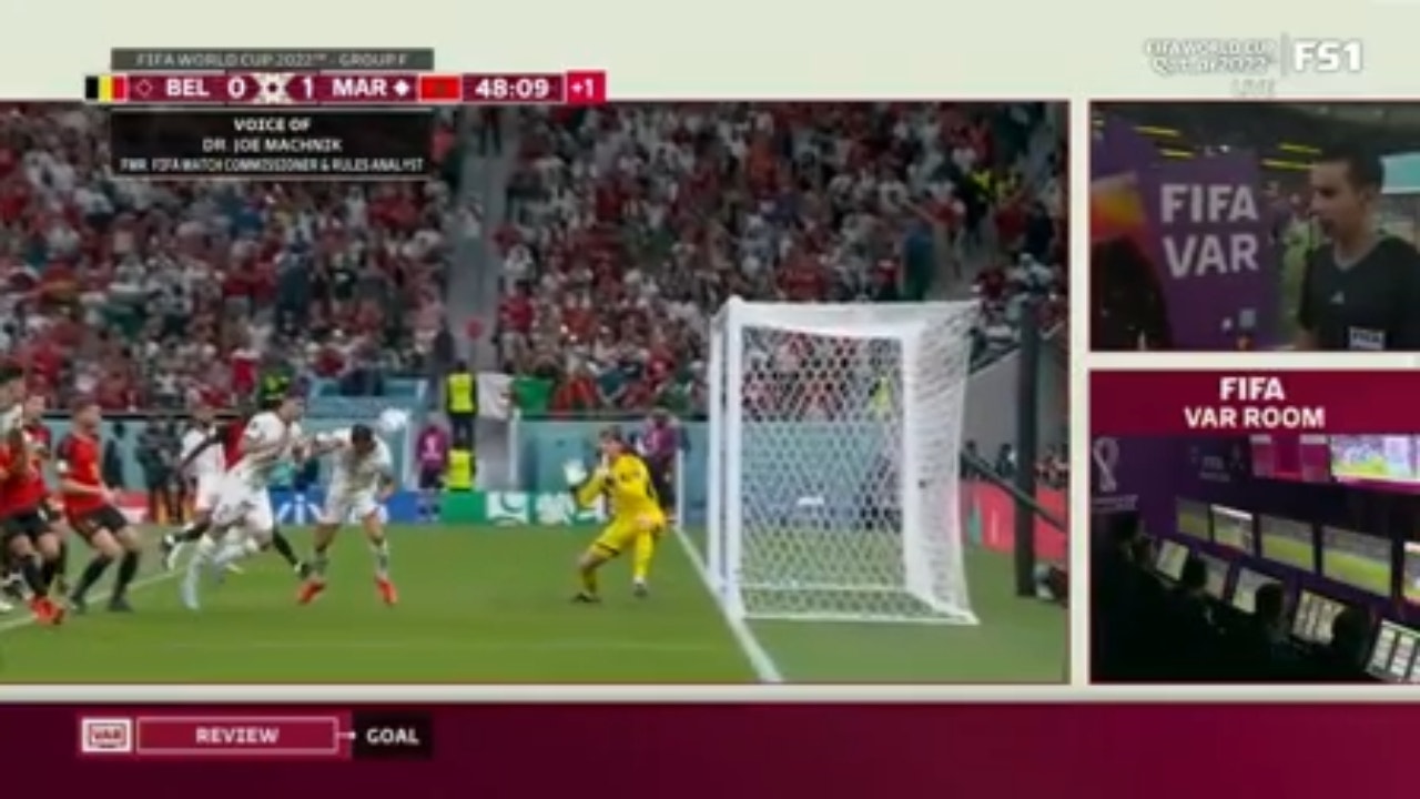 Morocco's Hakim Ziyech puts a free kick in the net but Romain Saïss caught offside in 45'+2'| 2022 FIFA World Cup