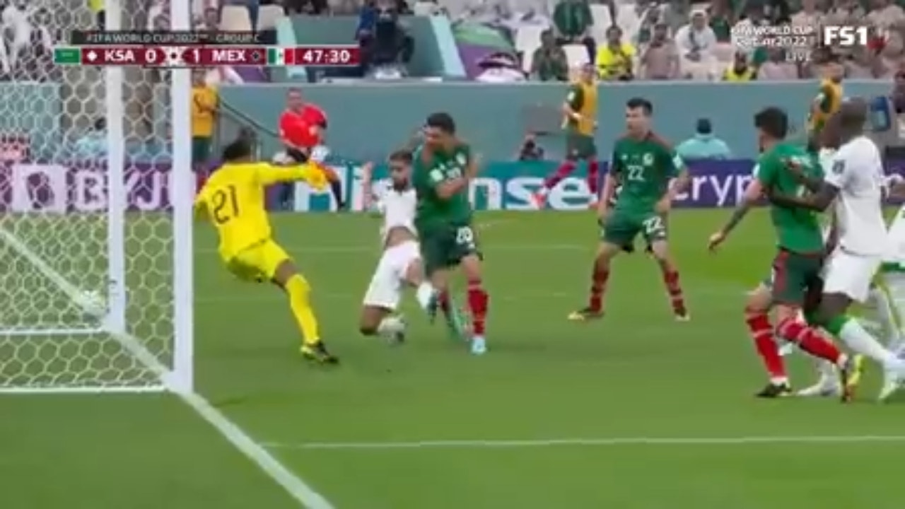 Mexico scores back-to-back goals to take a 2-0 lead over Saudi Arabia | 2022 FIFA World Cup