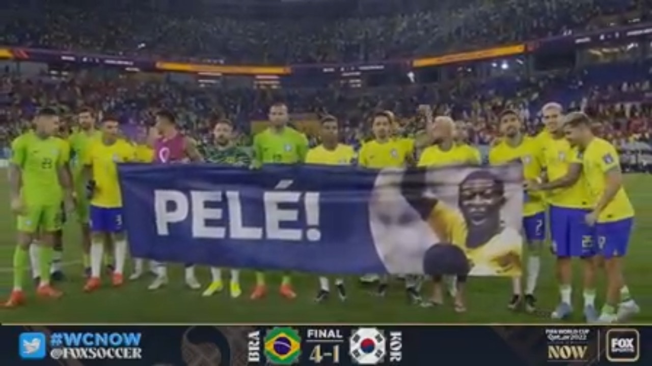 Pelé Honored By Brazilian National Team After Victory at World Cup