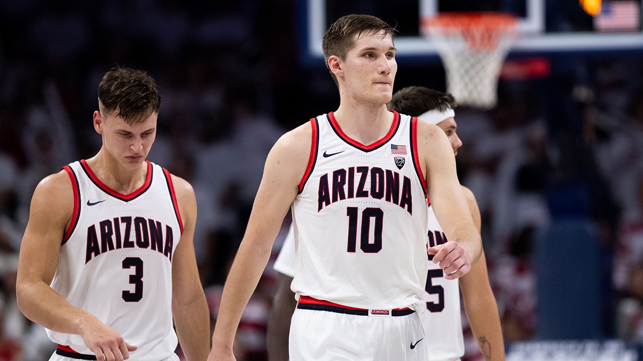 No. 10 Arizona's Azuolas Tubelis carries the Wildcats to victory with 21 points and seven boards