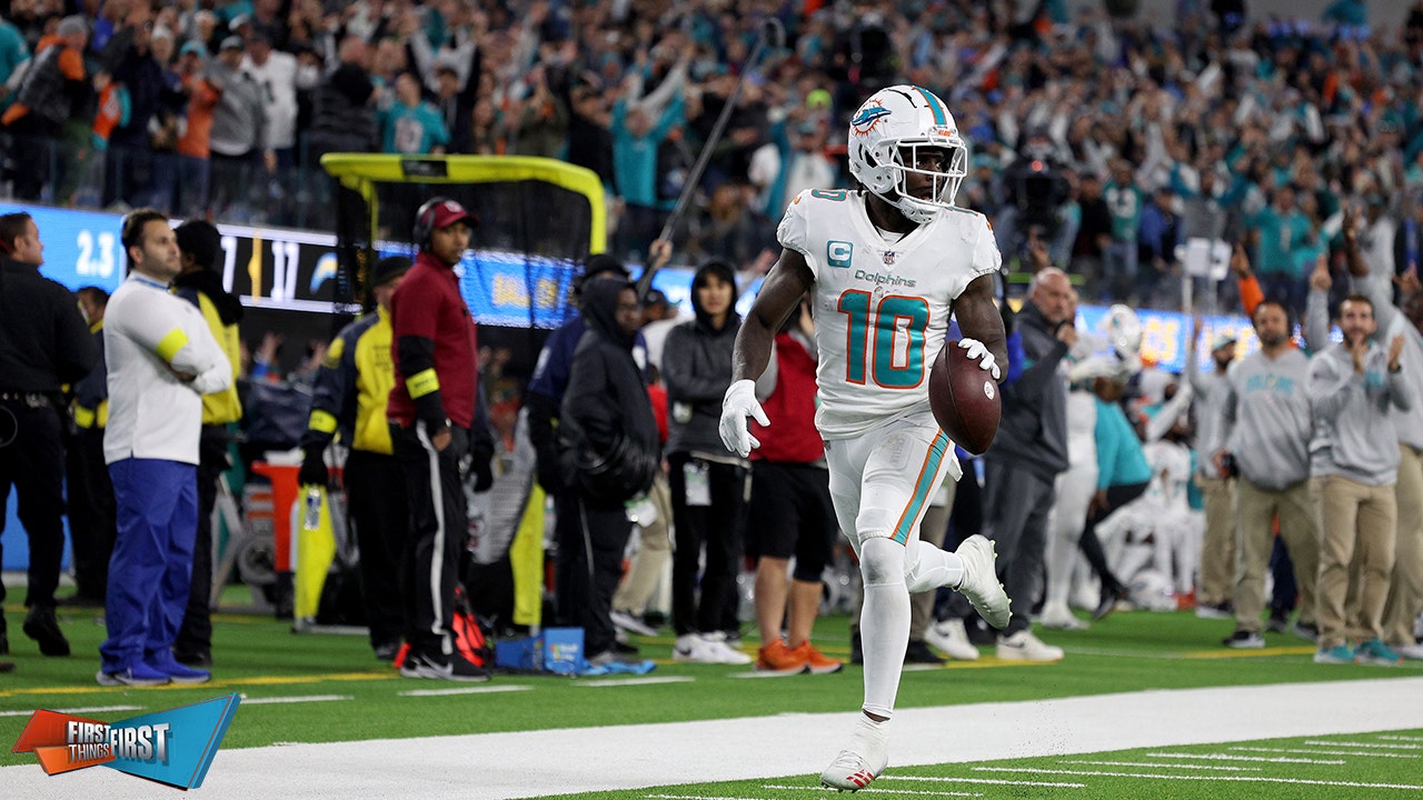 Dolphins WR Tyreek Hill leaves game vs. Jets in Week 18