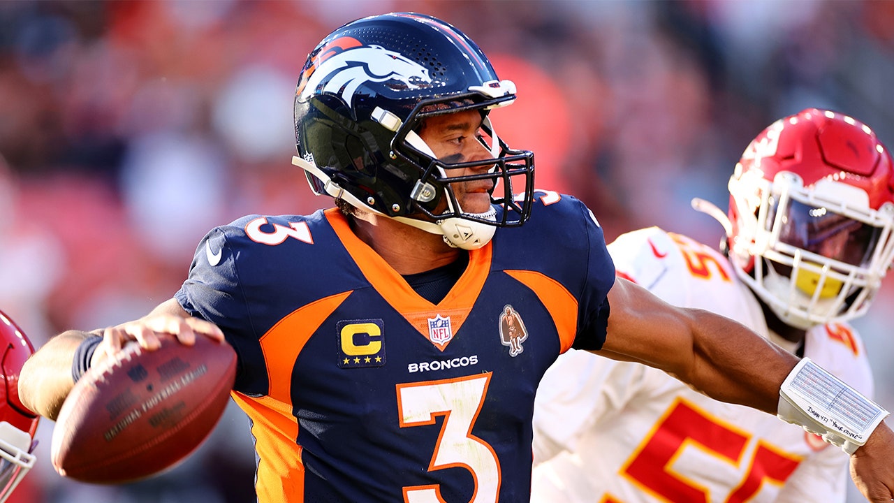 NFL Week 15: Should you bet the under for the Broncos and Cardinals this weekend?