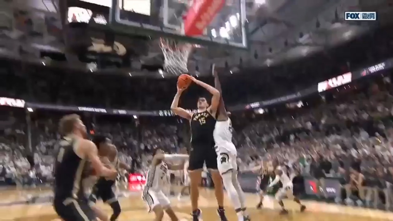 Zach Edey gives life to No. 3 Purdue with a go-ahead bucket in final two seconds against Michigan State