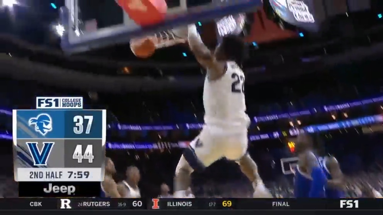 Villanova's Cam Whitmore slashes toward the rim for a HUGE dunk to extend lead over Seton Hall