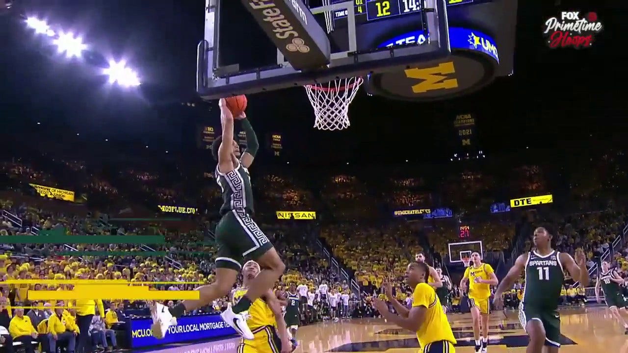 Michigan State's Malik Hall throws down a POWERFUL alley-oop dunk on the pass from A.J. Hoggard