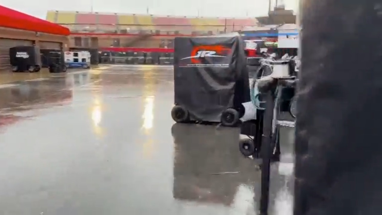 Rain covers the Fontana Speedway as the NASCAR Xfinitity Series teams brace for the weather | NASCAR on FOX