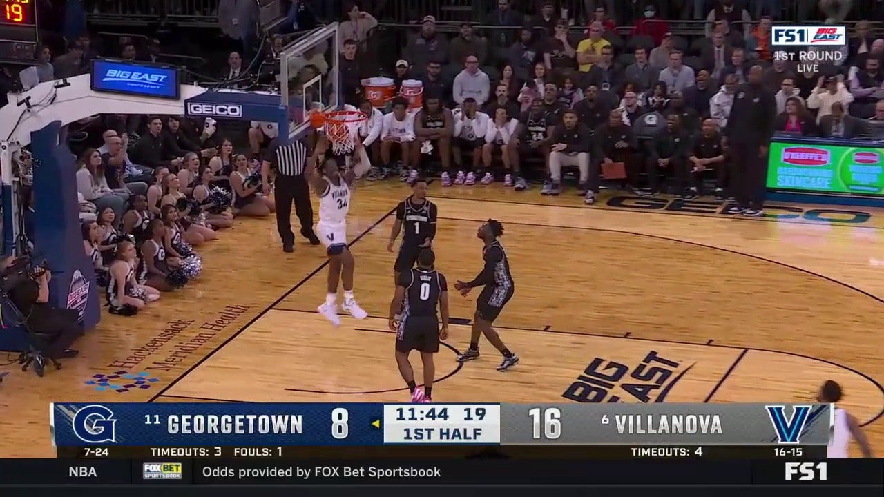 Villanova's Brandon Slater throws down a vicious jam against Georgetown