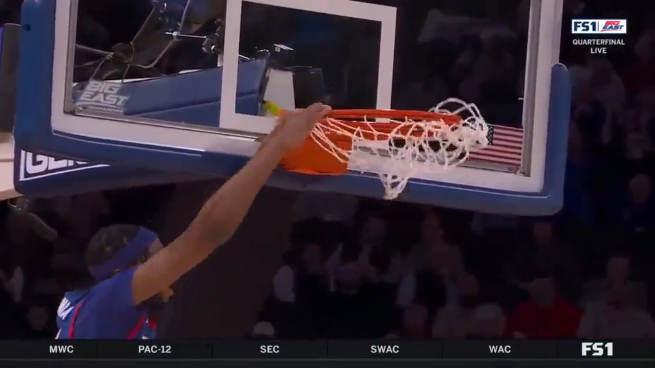 DePaul's Nick Ongenda brings the house down with a MONSTER alley-oop jam in the second half