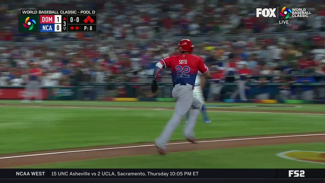 Eloy Jiménez ropes an RBI knock adding to the Dominican Republic's lead over Nicaragua 2-0