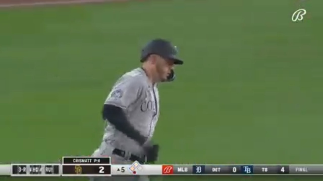 Rockies' C.J. Cron crushes a three-run homer to grab the lead against the Padres