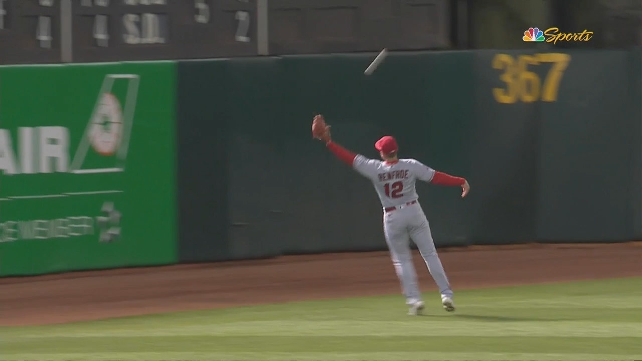 Angels' Hunter Renfroe makes an ABSURD NO-LOOK catch against Athletics