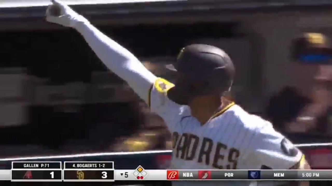 Padres' Xander Bogaerts launches a huge two-run homer to left field over the Diamondbacks