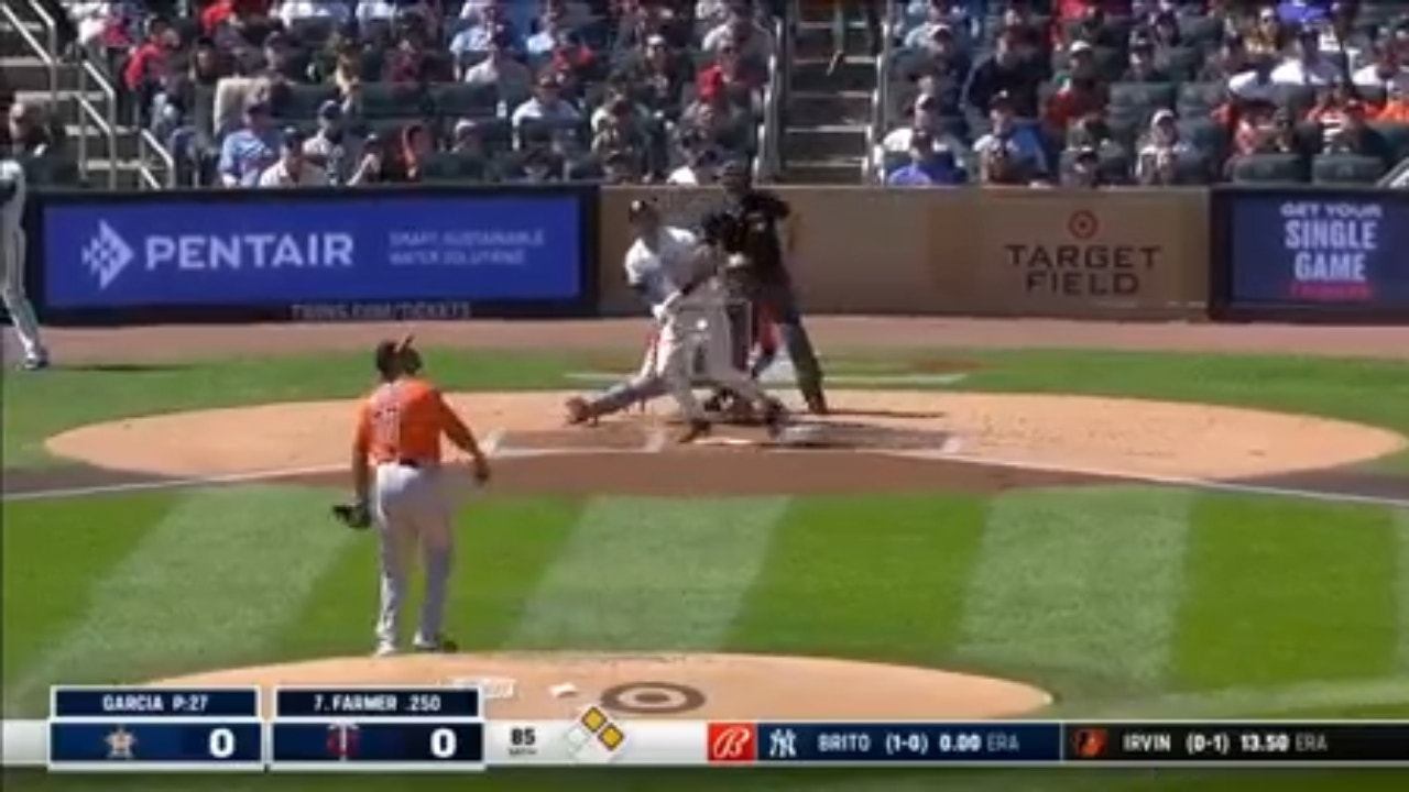 Kyle Farmer smacks a three-run home run to give the Twins an early lead over the Astros