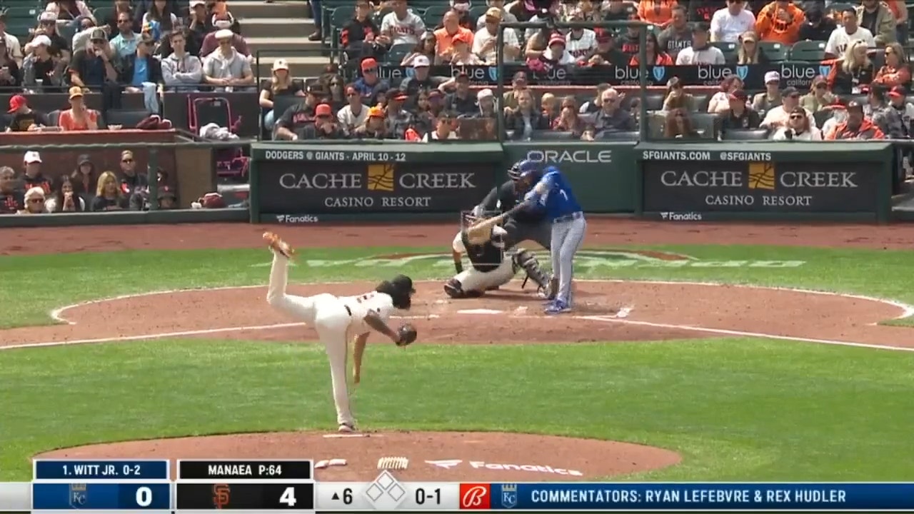 Royals' Bobby Witt Jr. smacks a solo homer to trim the deficit against the Giants