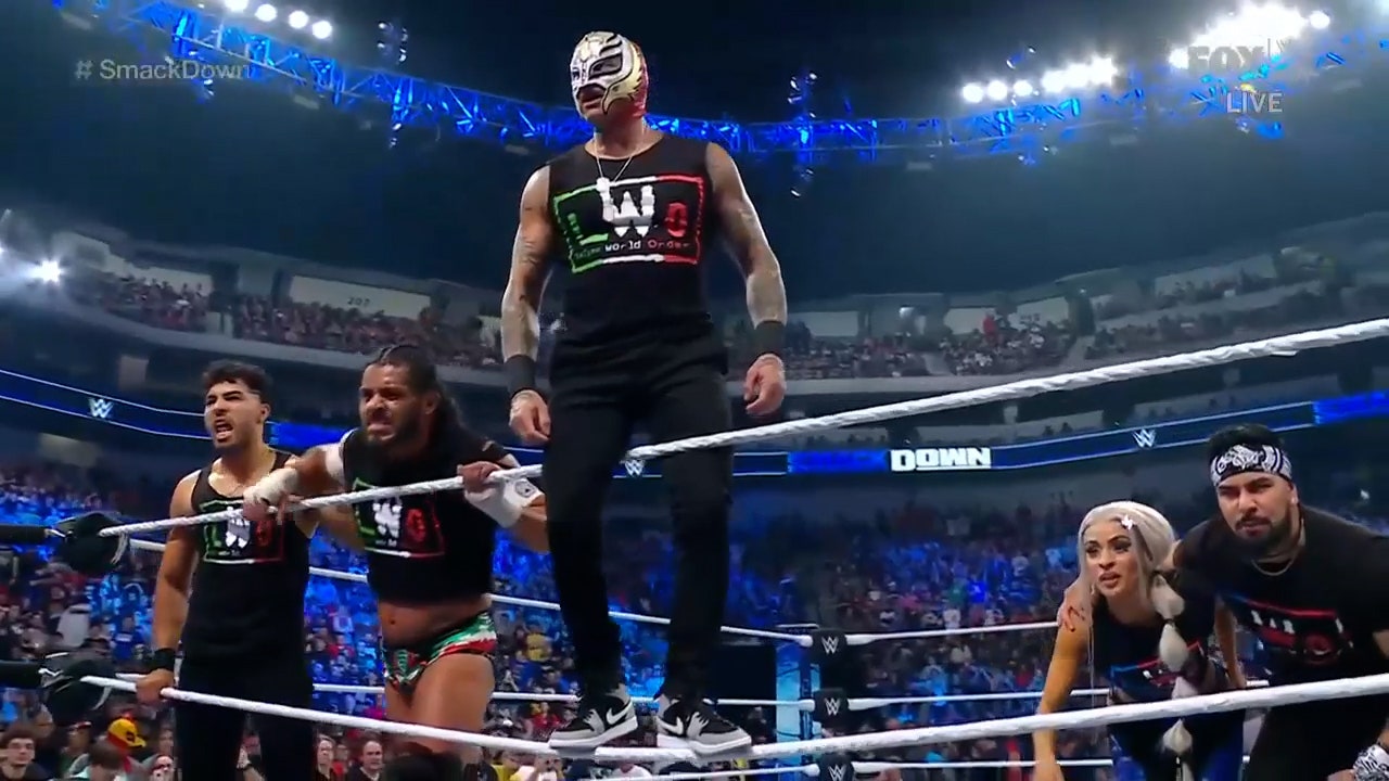 Rey Mysterio saves the LWO from The Judgment Day and takes out Dominik Mysterio | WWE on FOX