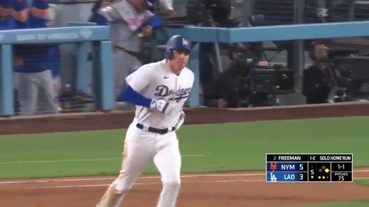 Freddie Freeman collects his first multi-HR game as a Dodger, knotting the game in the fifth inning