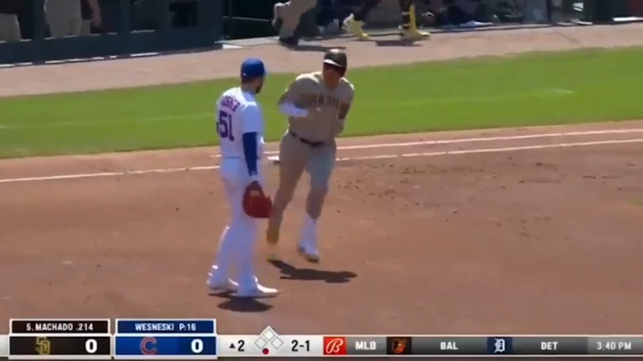 Manny Machado crushes a solo home run as the Padres jump out to an early lead over the Cubs