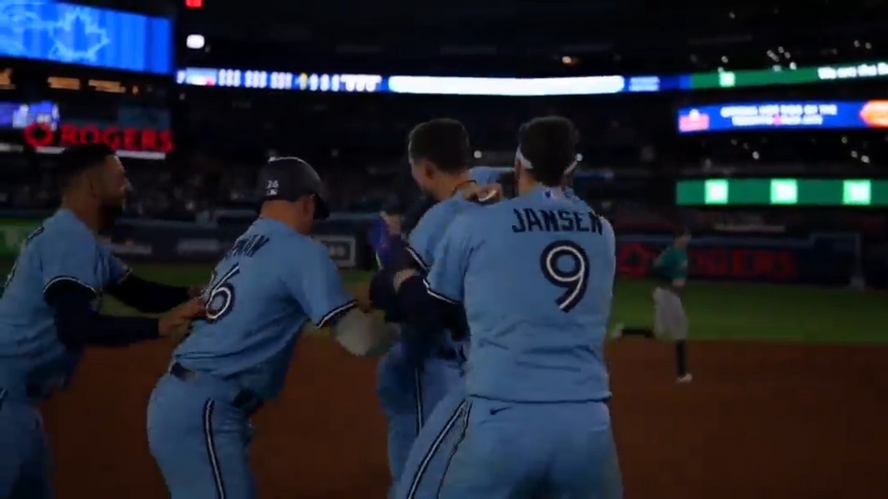 Blue Jays' Daulton Varsho hits a walk off single in the 10th to defeat the Mariners 1-0 for their 6th straight win