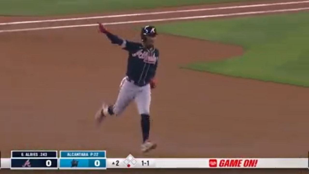 Ozzie Albies launches a solo home run to give the Braves an early lead over  the Marlins - BVM Sports