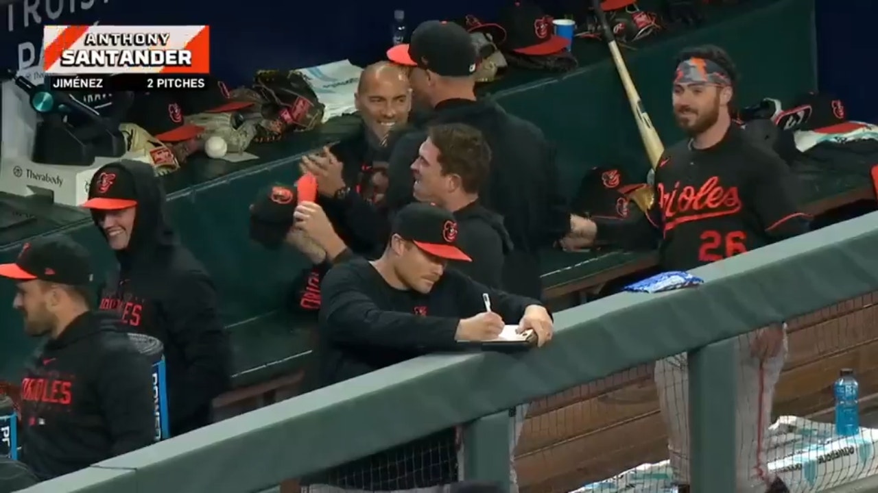 Orioles' Anthony Santander crushes grand slam as part of a seven-run seventh inning vs. Braves