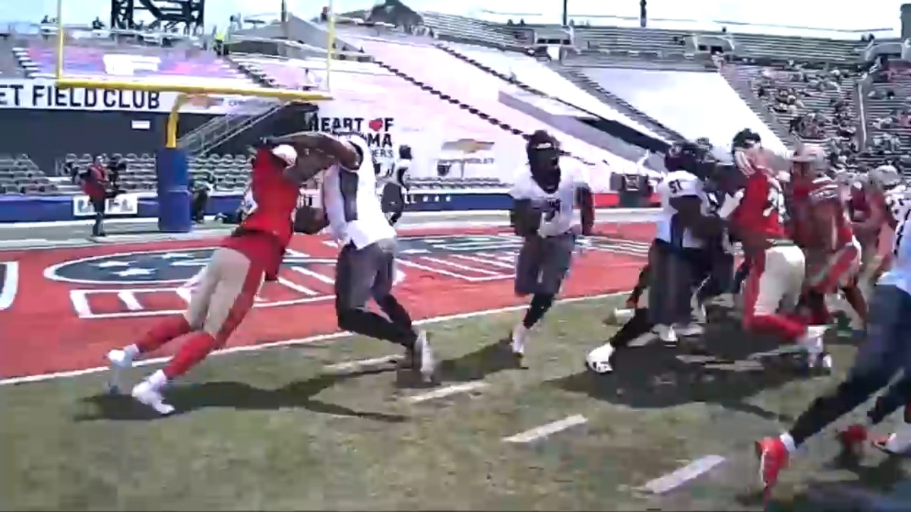 USFL Helmet Cam: Gamblers' Mark Thompson trucks Stallions' defender in a WILD sequence