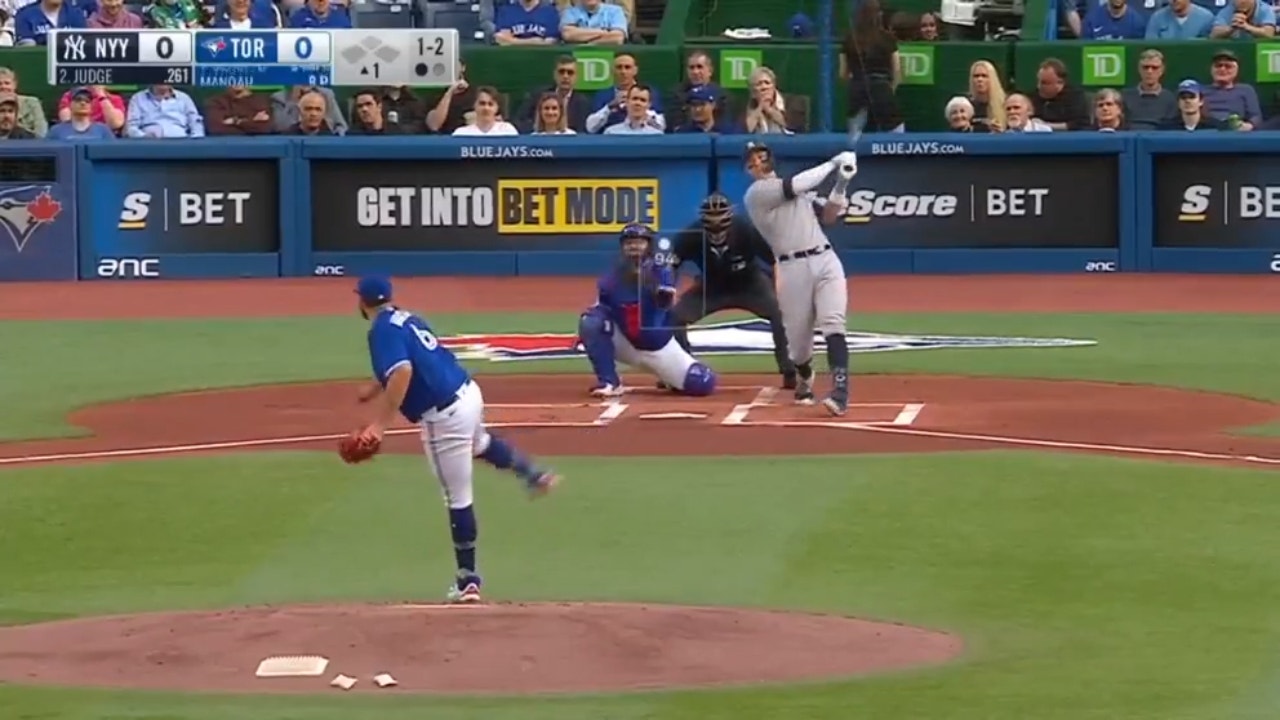 Yankees' Aaron Judge CRUSHES a solo homer to grab early lead over Blue Jays