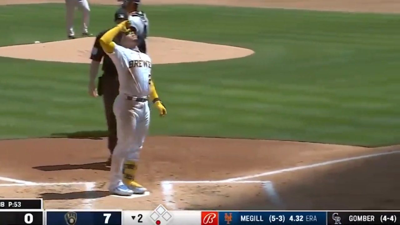 Brewers' William Contreras hits a two-run no-doubter to cap a four-run second inning against the Giants