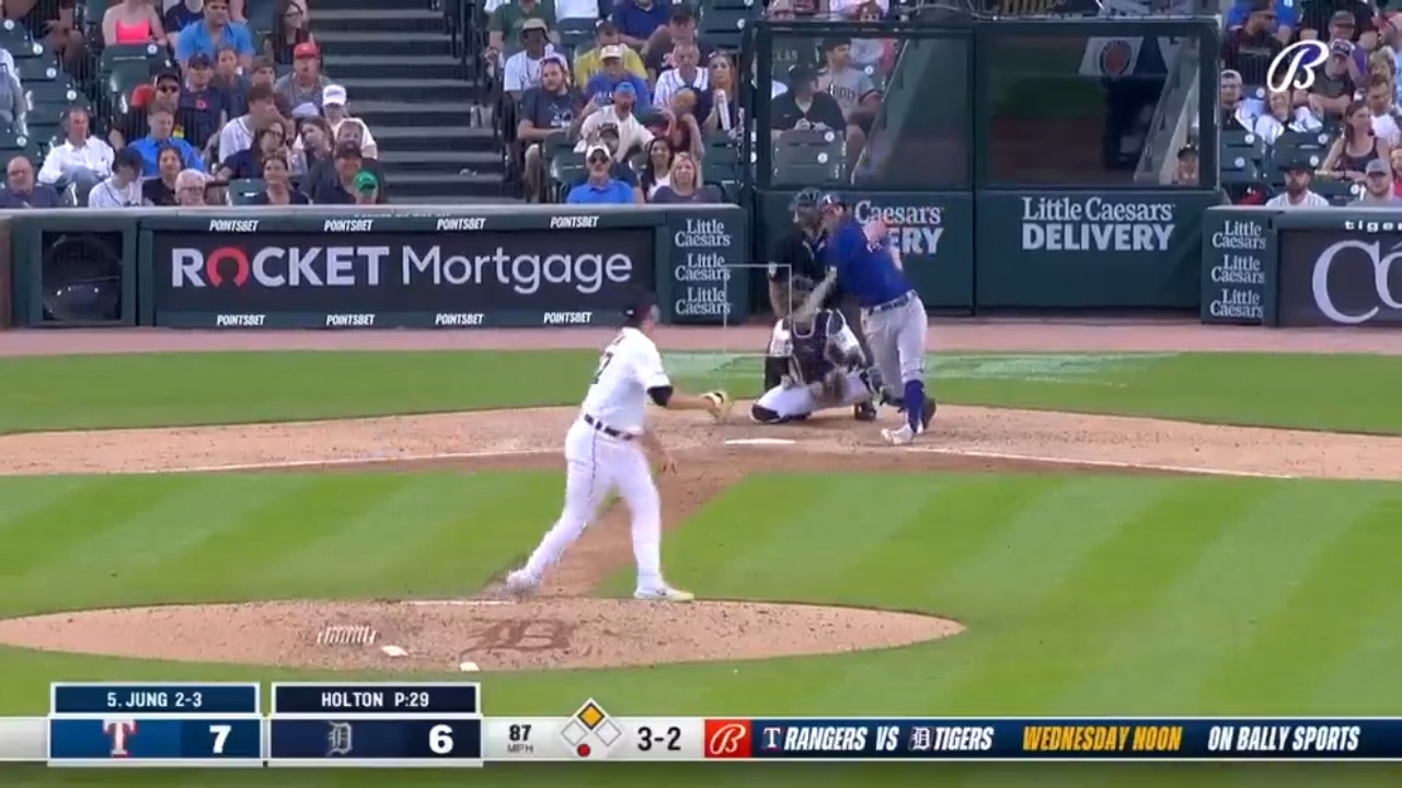 Josh Jung belts a DEEP two-run homer as Rangers extend lead over Tigers