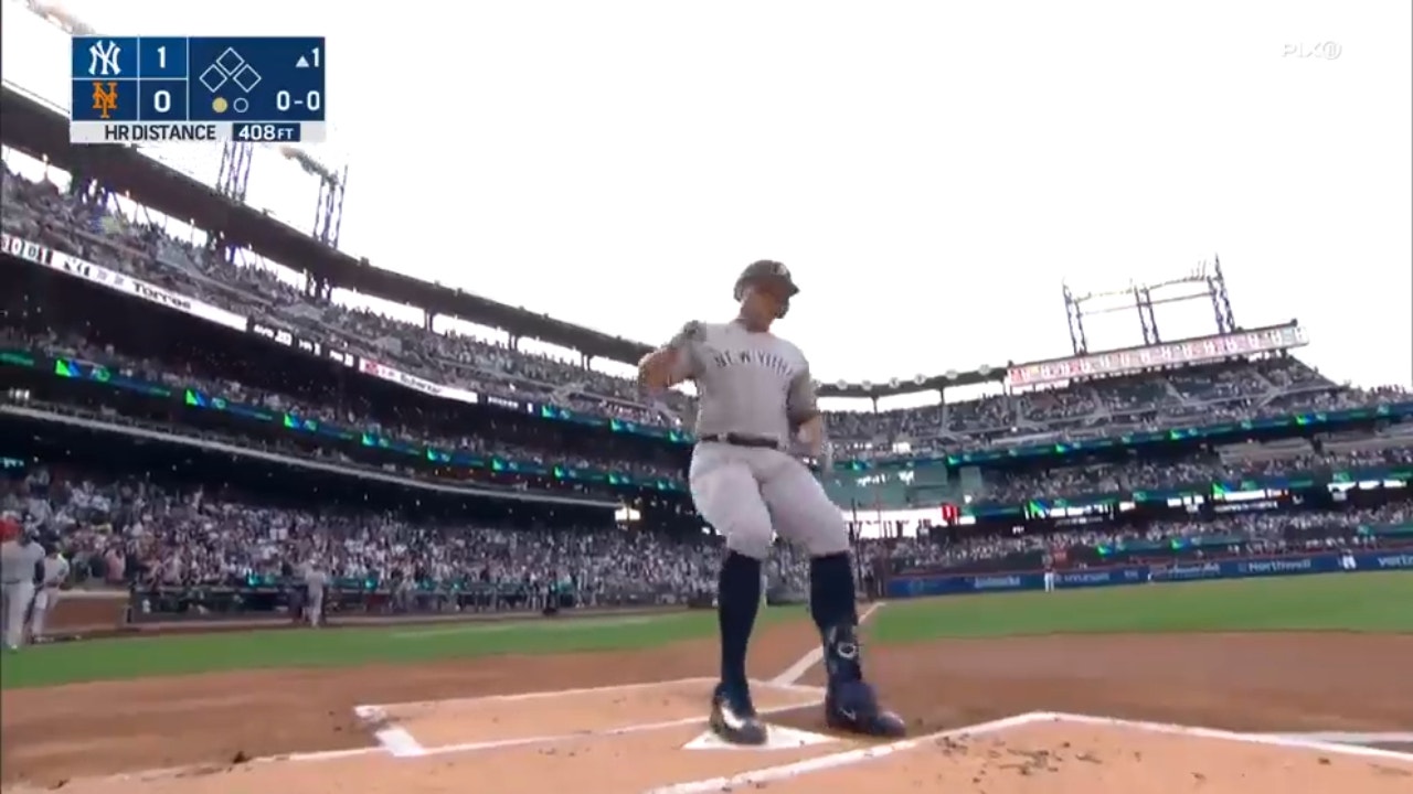 Giancarlo Stanton smashes a long solo shot to give the Yankees an early start vs. Mets 