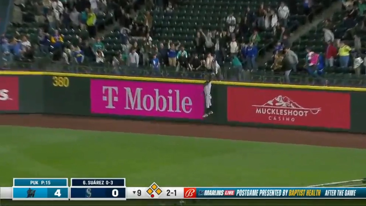Marlins' Jesús Sánchez robs Mariners' Eugenio Suarez of a potential game-tying grand slam